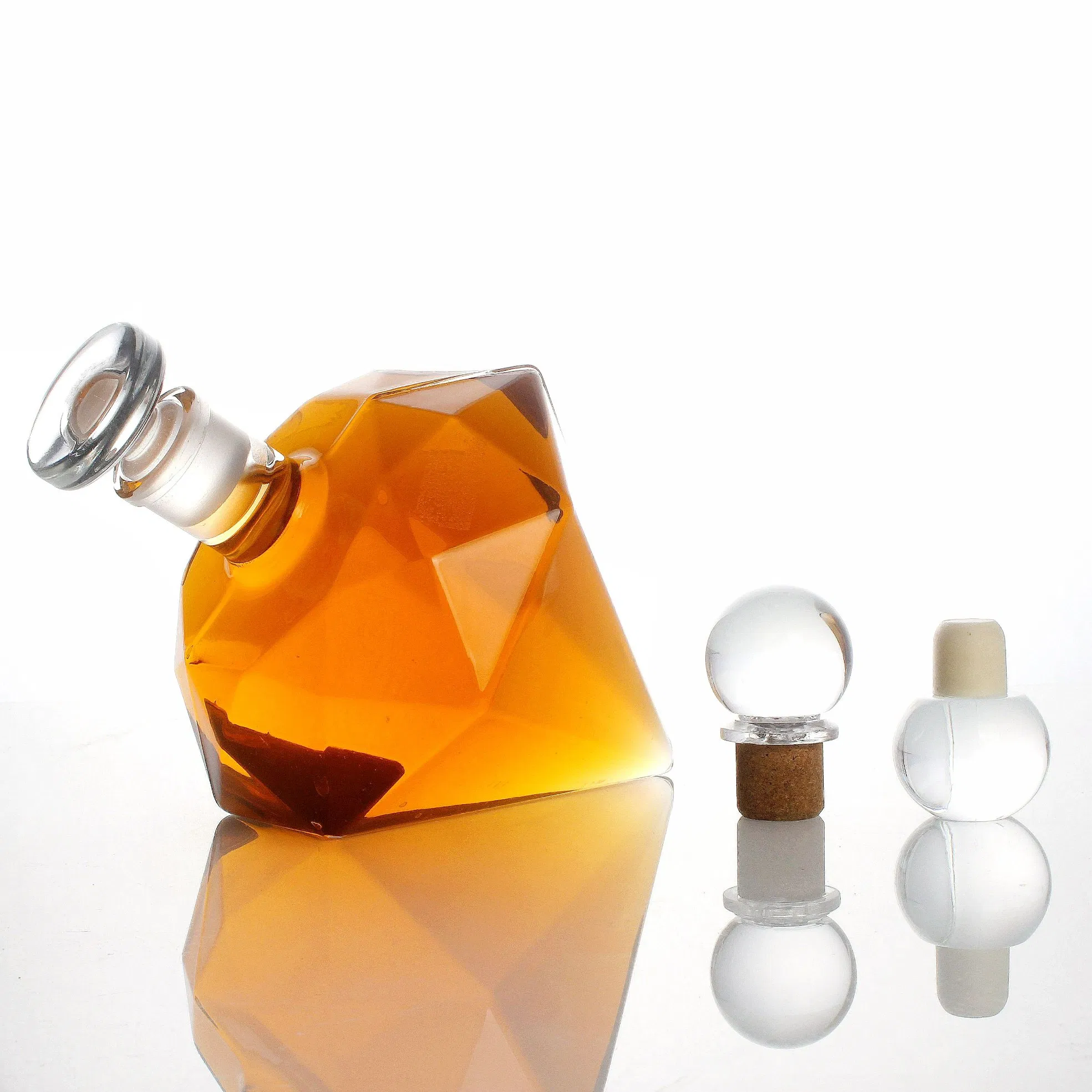 Whiskey and Wine Decanter Handcrafted High Heel Decanter with Stopper for Wine Liquor Rum Bourbon Tequila