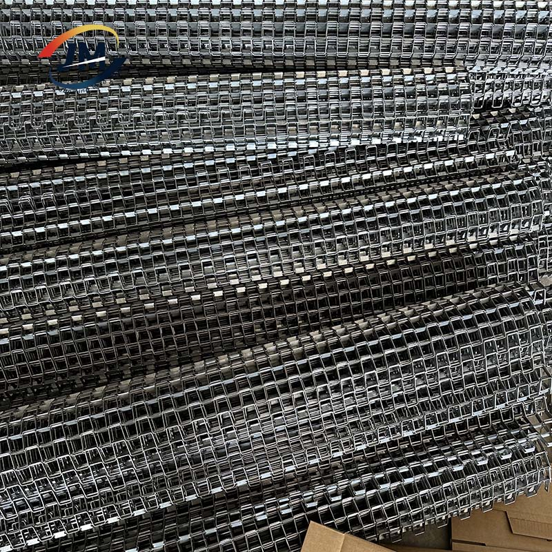 Heavy-Duty Steel Construction Galvanized Steel Mesh Drag Mat for Stronger Leveling