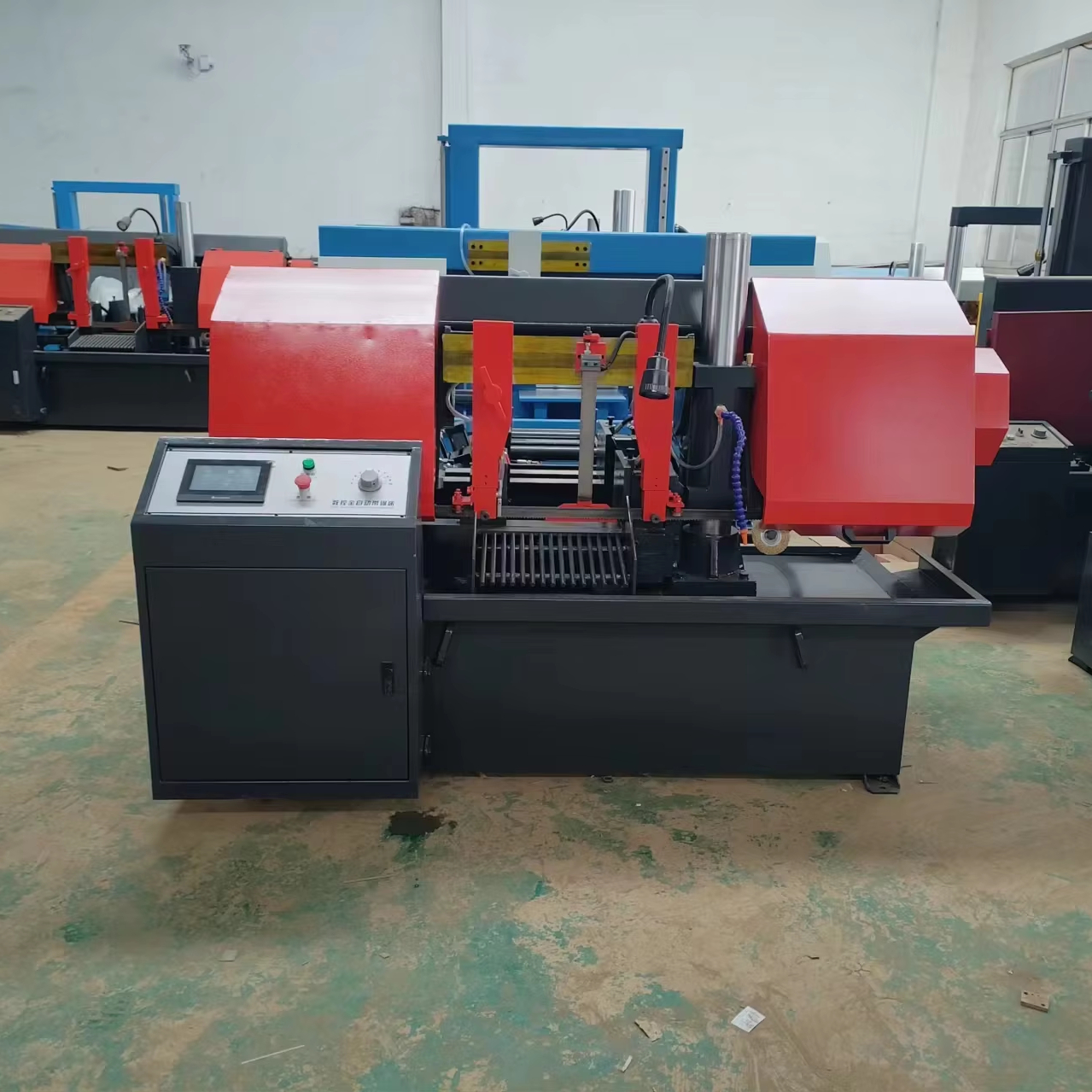 Ленточнопильный станок горизонтальный для металлов универсальный