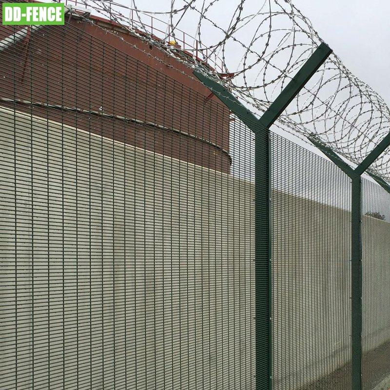 Factory Price High Security Razor Barbed Wire Anti Climb Airport Fence Anti-Theft Guardrail Fencing Netting with CE Certificate