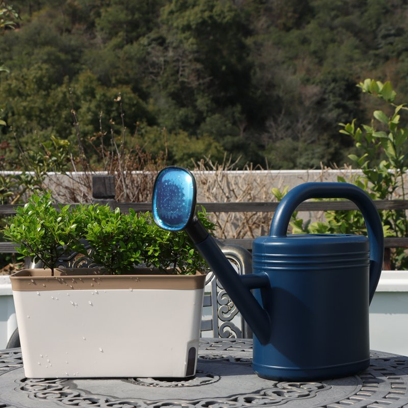 Plant Pot Accessories Classic Plastic Watering Can Square Sprayer with Medium Size 3L