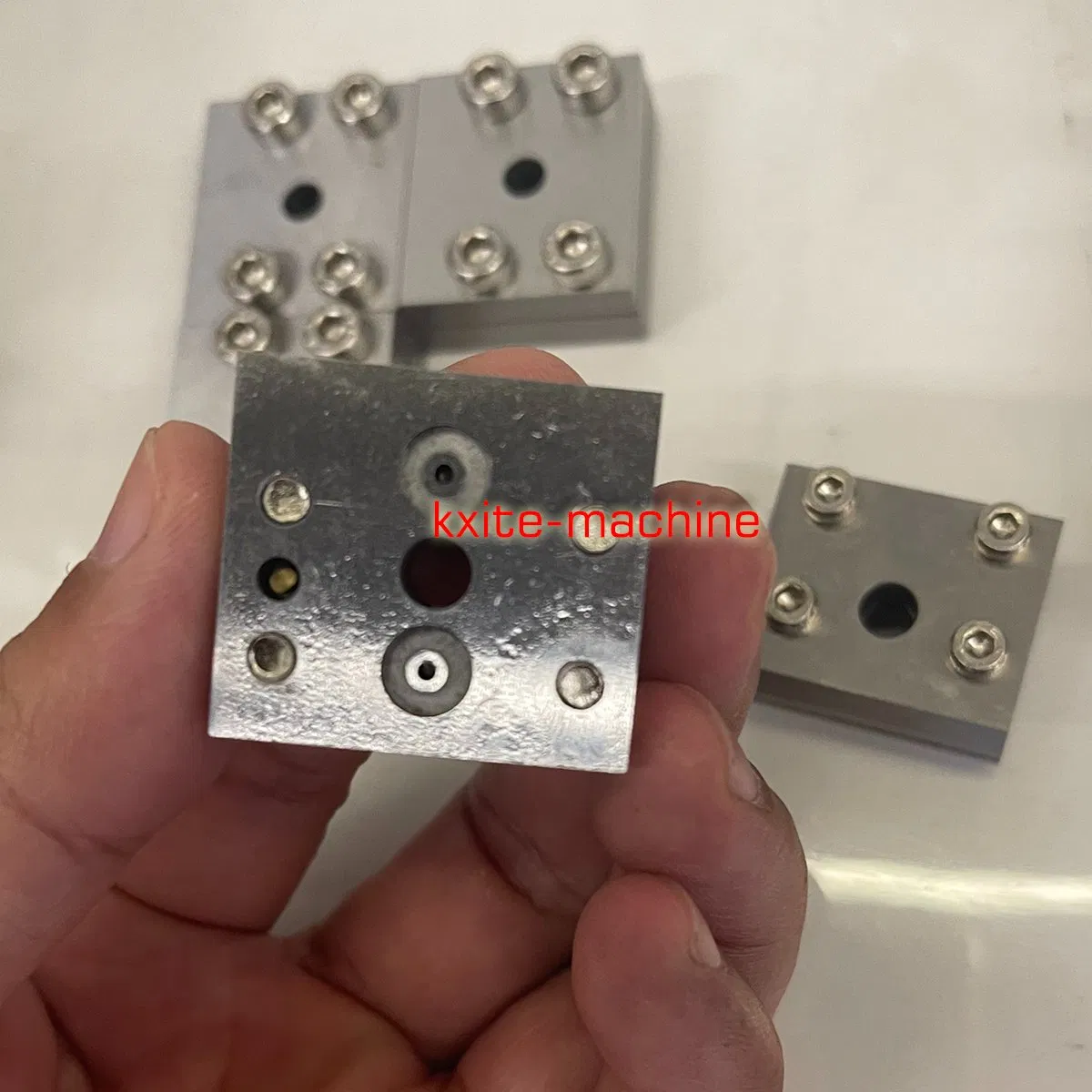 Термоклеевой пистолет Kxite, 90г, 200°C