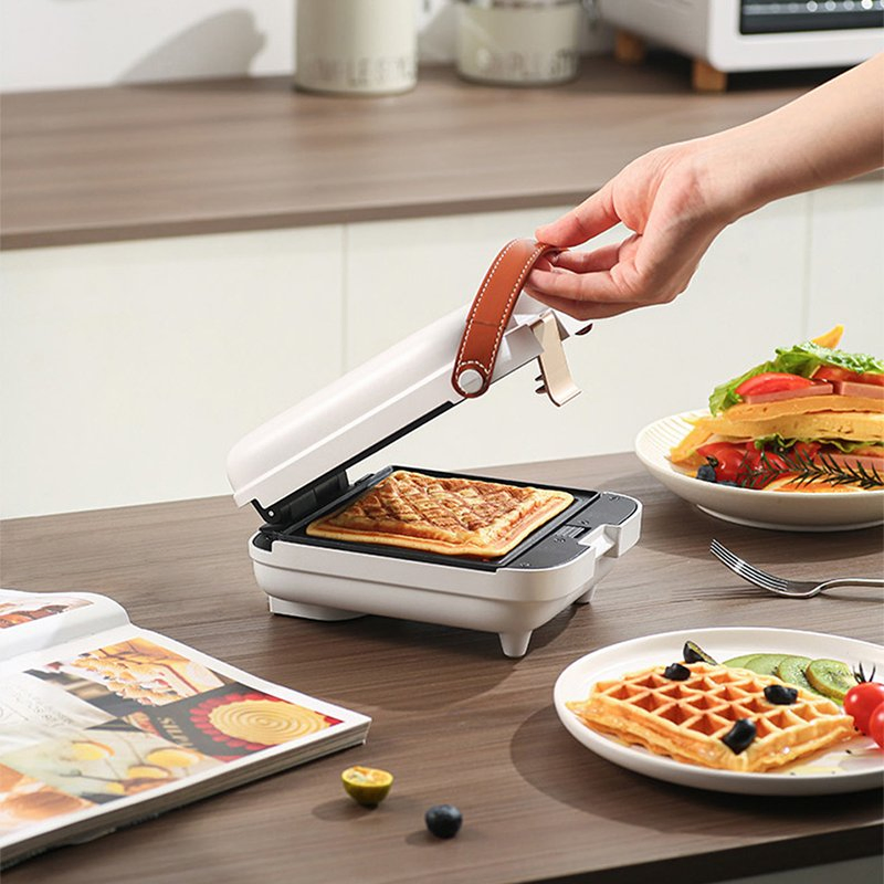Multi-Function Electric Sandwich Maker with Automatic Edge Banding