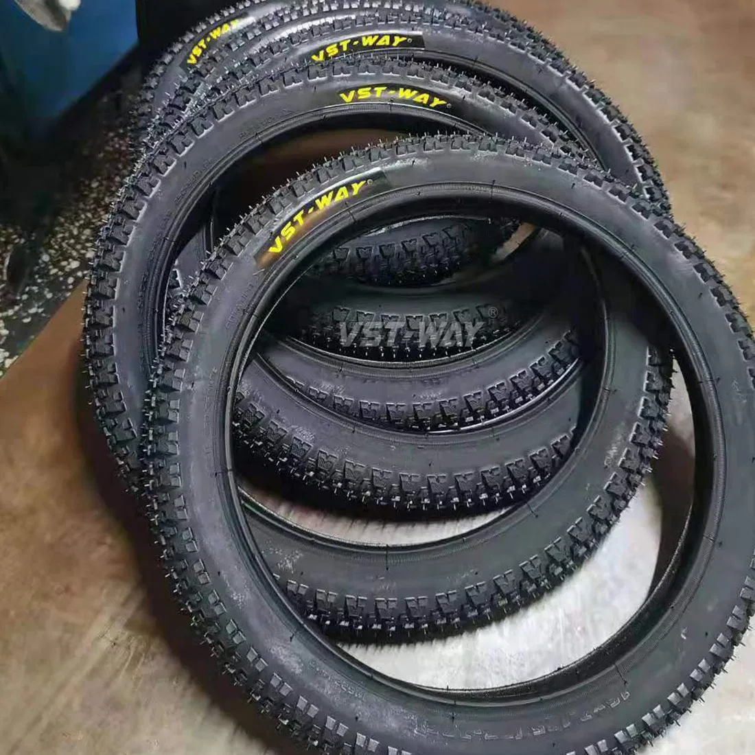 Шина велосипедная 26x2.125 внедорожная