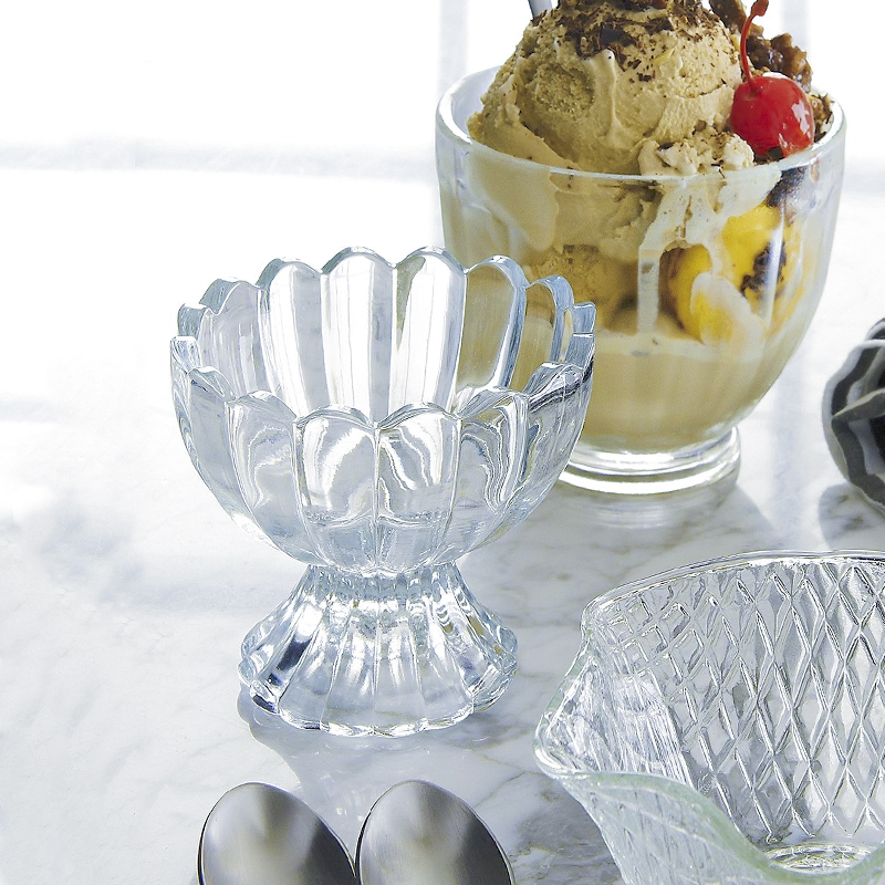 High Quality Clear Ice Cream Milkshake Glass Dessert Cup Flower Shape Bowl