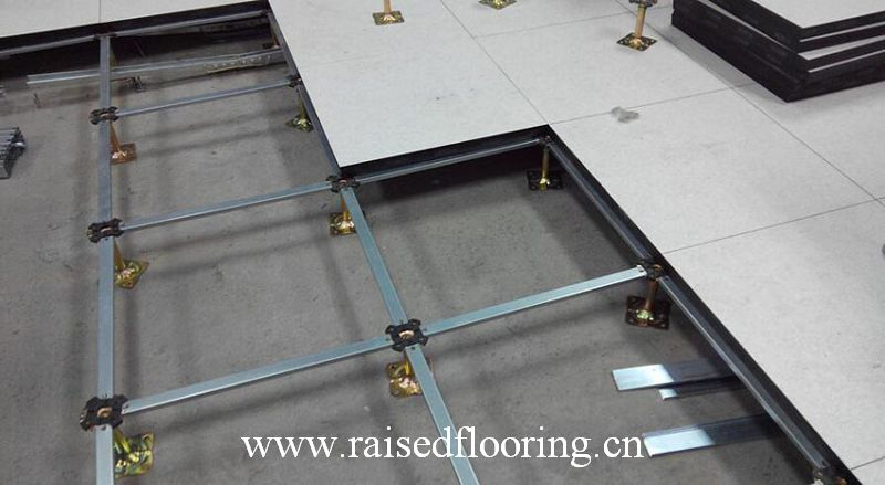 Static-Dissipative Wooden Raised Floor Panel