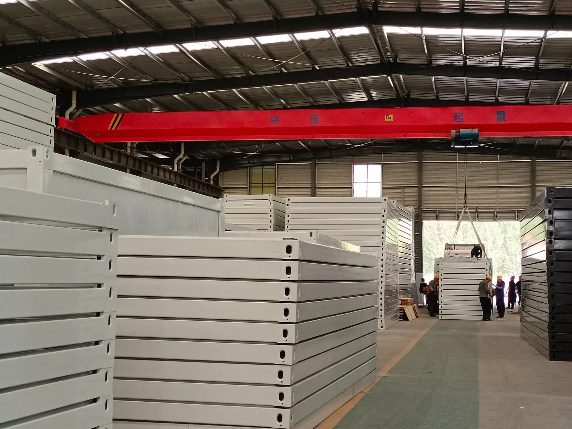Factory Low Price Container House Flat Pack Modular Prefab Container Home Used in Hotel Hospital Resort Mobile Rooms