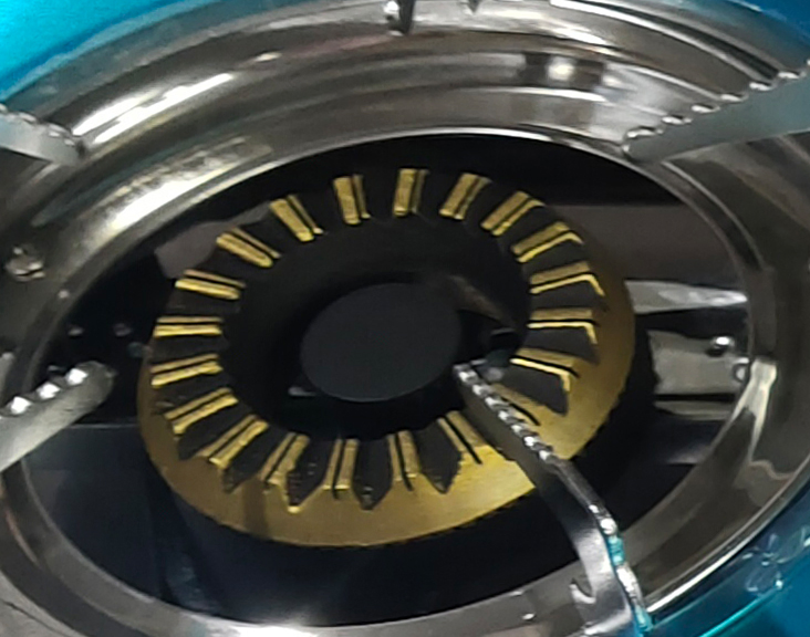 Goldk GS-276 Premium Quality Inner Tempered Glass 2 Burner Table Gas Stove