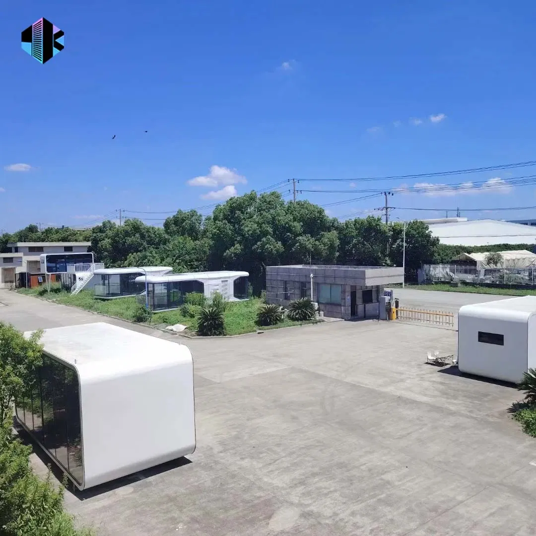 Prefabricated Apple Cabins with Insulated Shells and Modular Garden Studio House