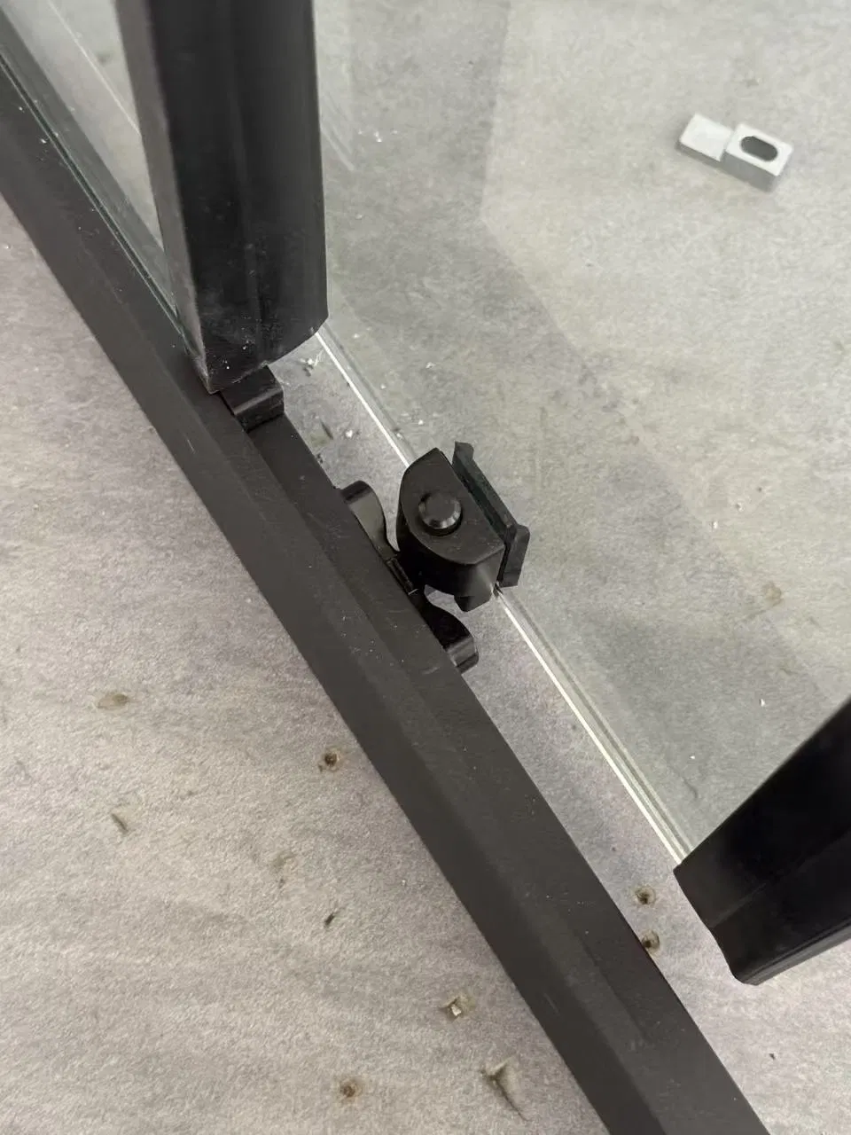 Single Modern Black Aluminum Shower Compartment Sliding Door Shower Room