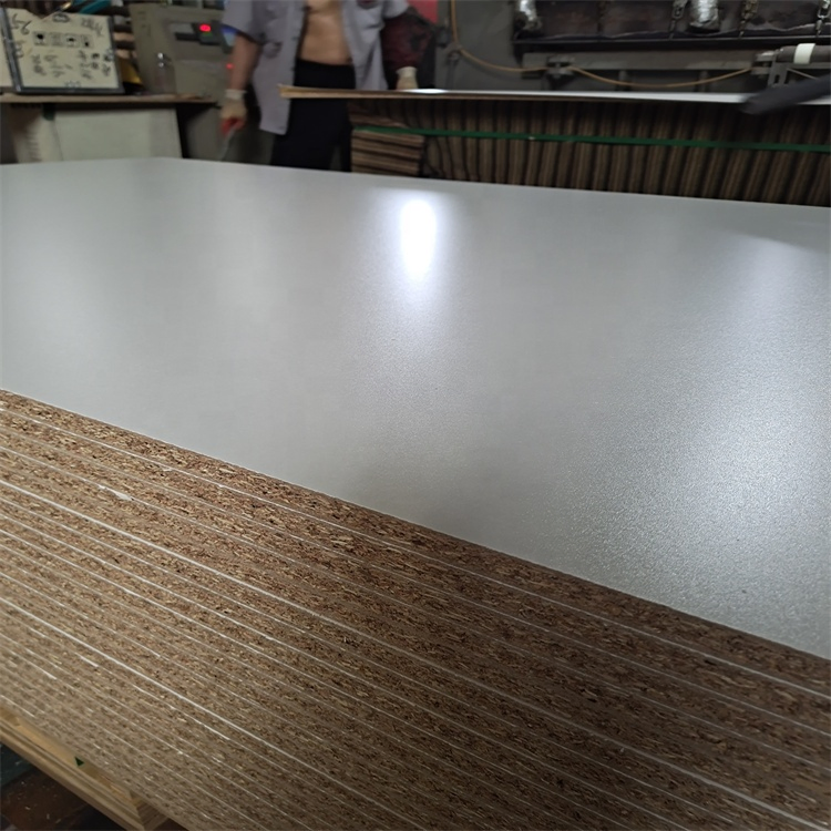 FSC Cheap Price 4X8 18mm Flakeboard White Melamine Particle Board for Cabinets