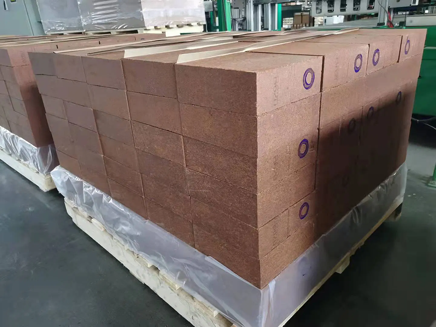 Магнезитовый кирпич Hercynite Spinel для вращающейся печи