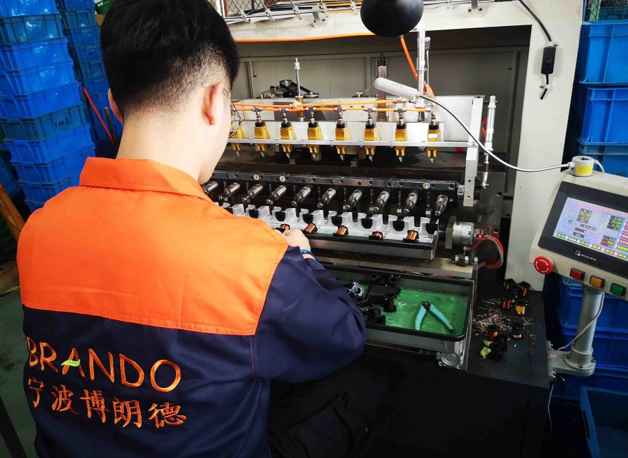 Гидравлическая соленоидная катушка 12В/24В для гидросистем