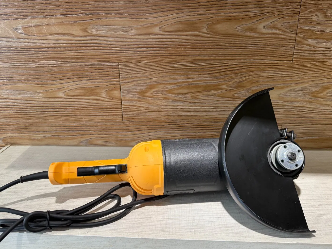 Xianchuan Power Tools 2200W 230mm Angle Grinder for Wood/Stone/Steel/Copper