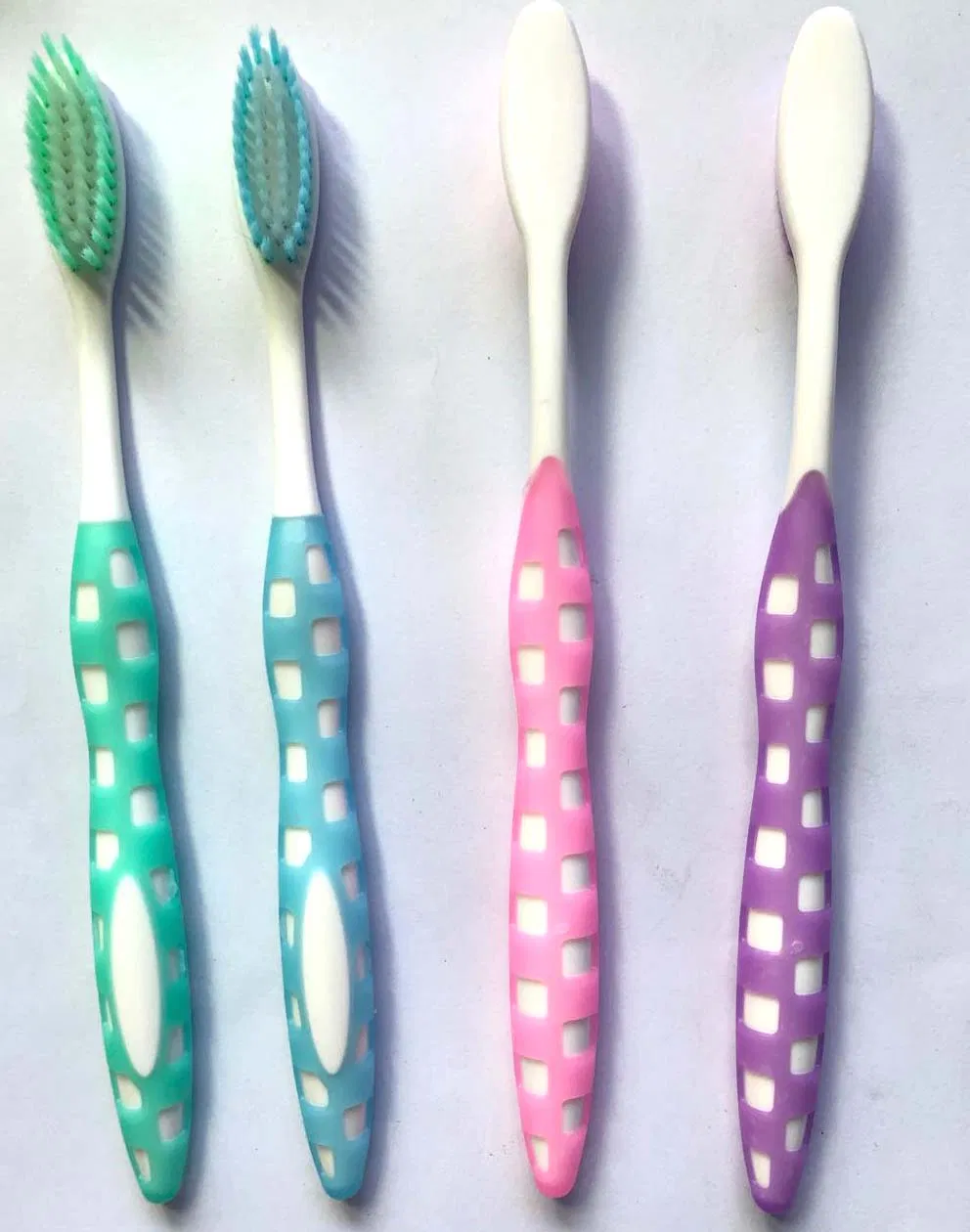 Hot Selling Top Quality Cheapest Supermarket Nylon Bristle Adult Toothbrush