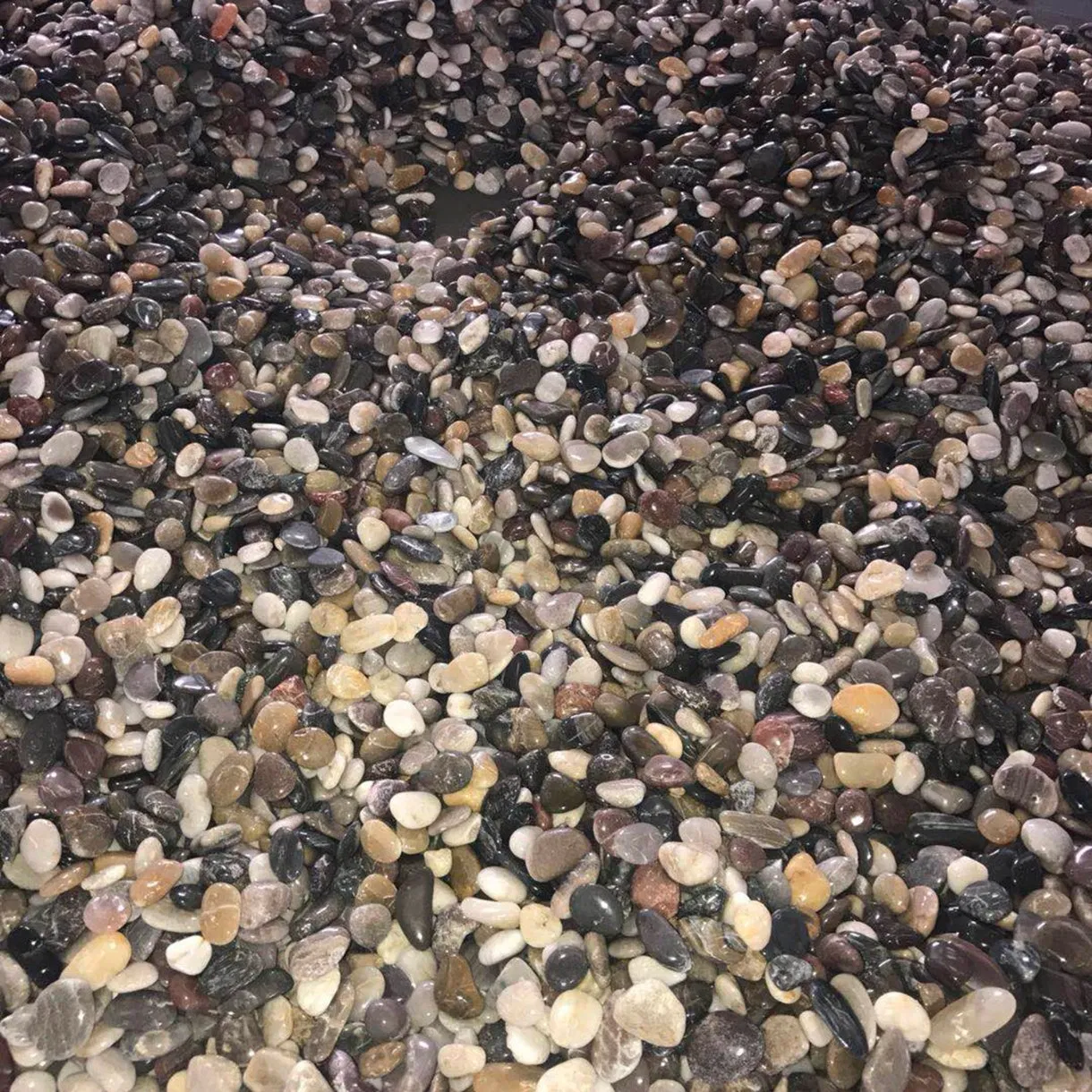 Wholesale Garden Stone Natural Garden Decoration Colorful Pebble River Stone for Sale Prices