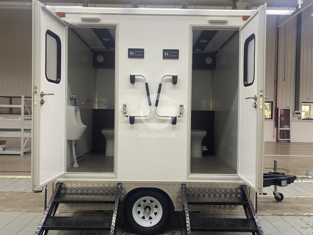 Outdoor Luxury Portable Mobile Toilet Trailer for Sale