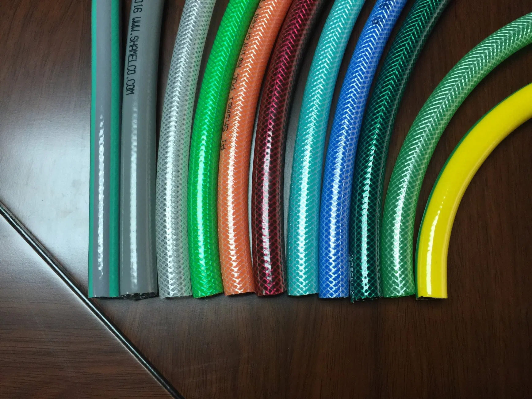 Soft Fiber Braid Reinforced Water Pressure Outdoor Home Hose Supplier