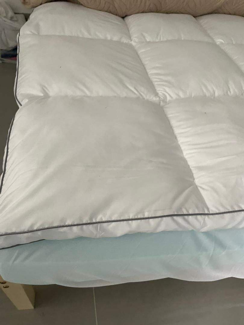 Hot Sale Polyester Mattress Topper/Bed Pad for Home and Hotel, Extra Thickness Warm and Comfortable with Grey Piping