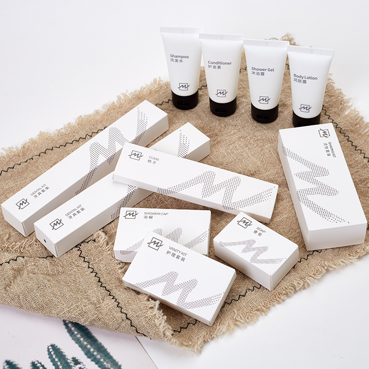 Custom 5 Star Disposable Hotel Size Toiletries Kit Personalized Luxury Hotel Guest Supplies Amenities Set Manufacturers