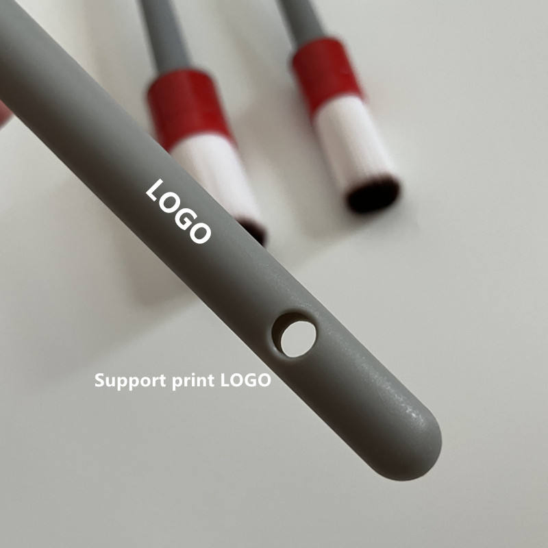 Набор из 3 щеток для чистки салона автомобиля