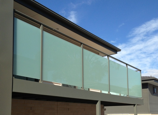 Rocky Terrace Glass Railing System U Channel Glass Fence