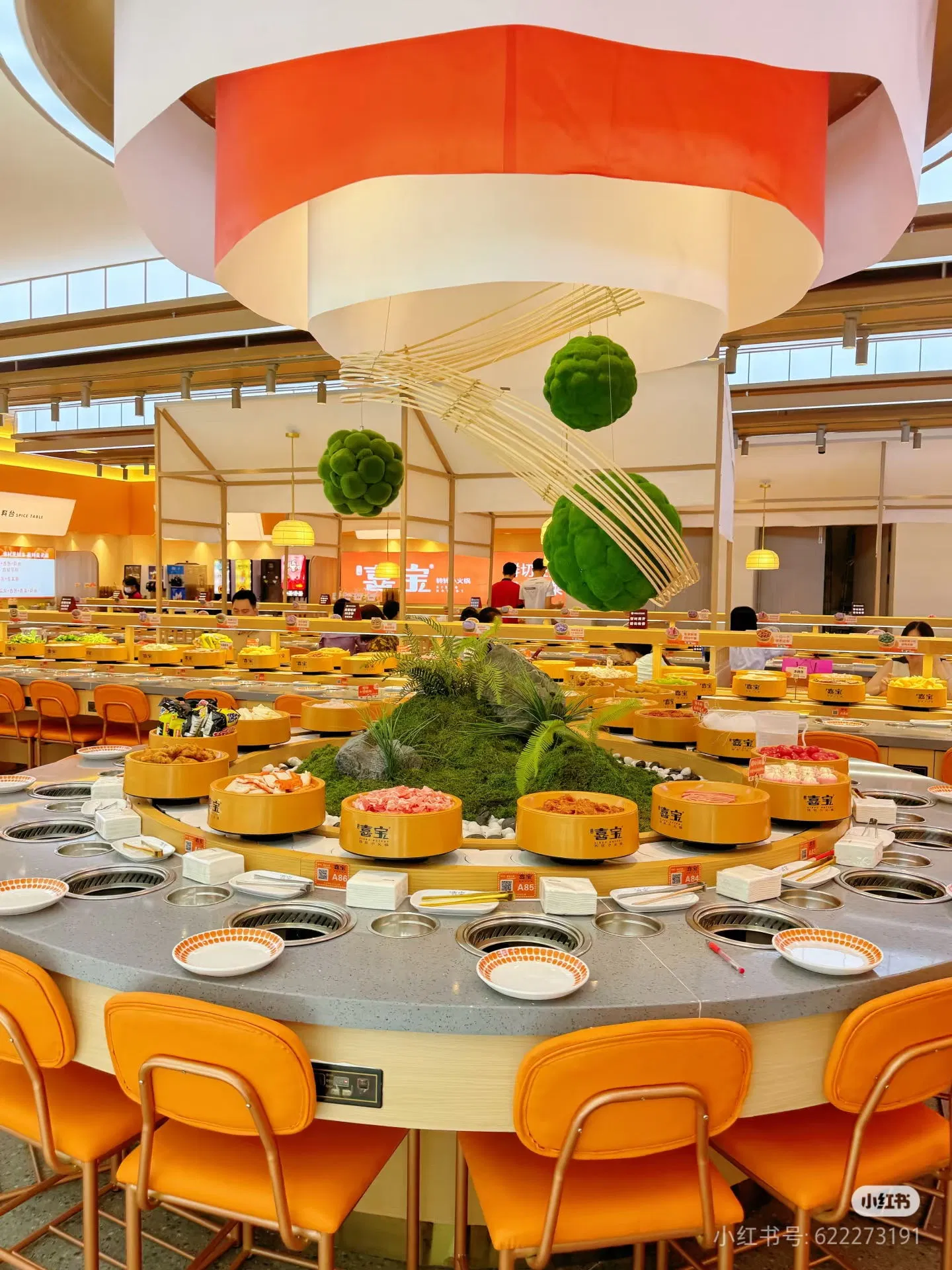 Rotating Hot Pot Dish Carrier Conveyor for Japanese Cuisine Self-Service Malatang Restaurant