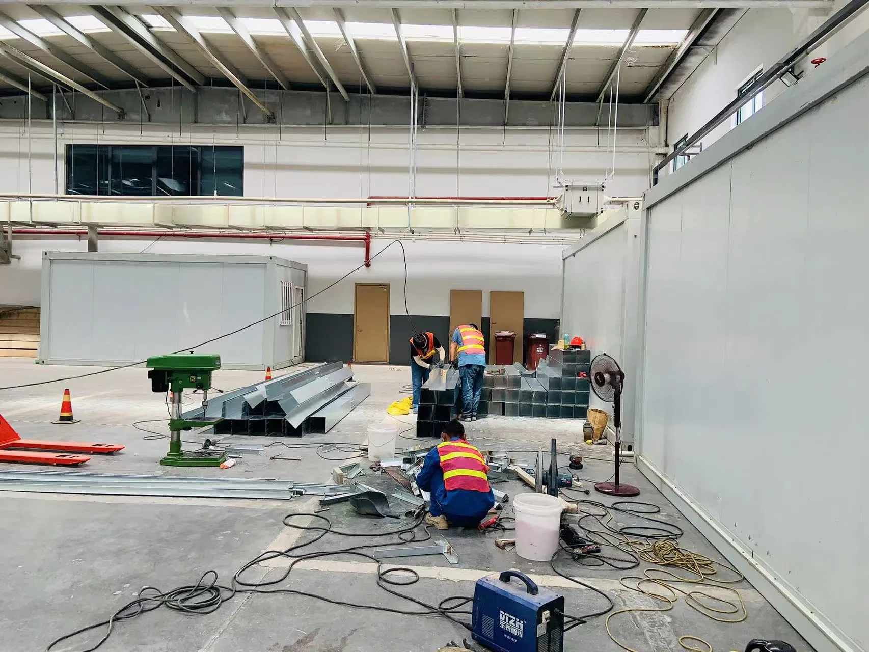 Стальная входная дверь CHAM-SSD03 для контейнерных домов