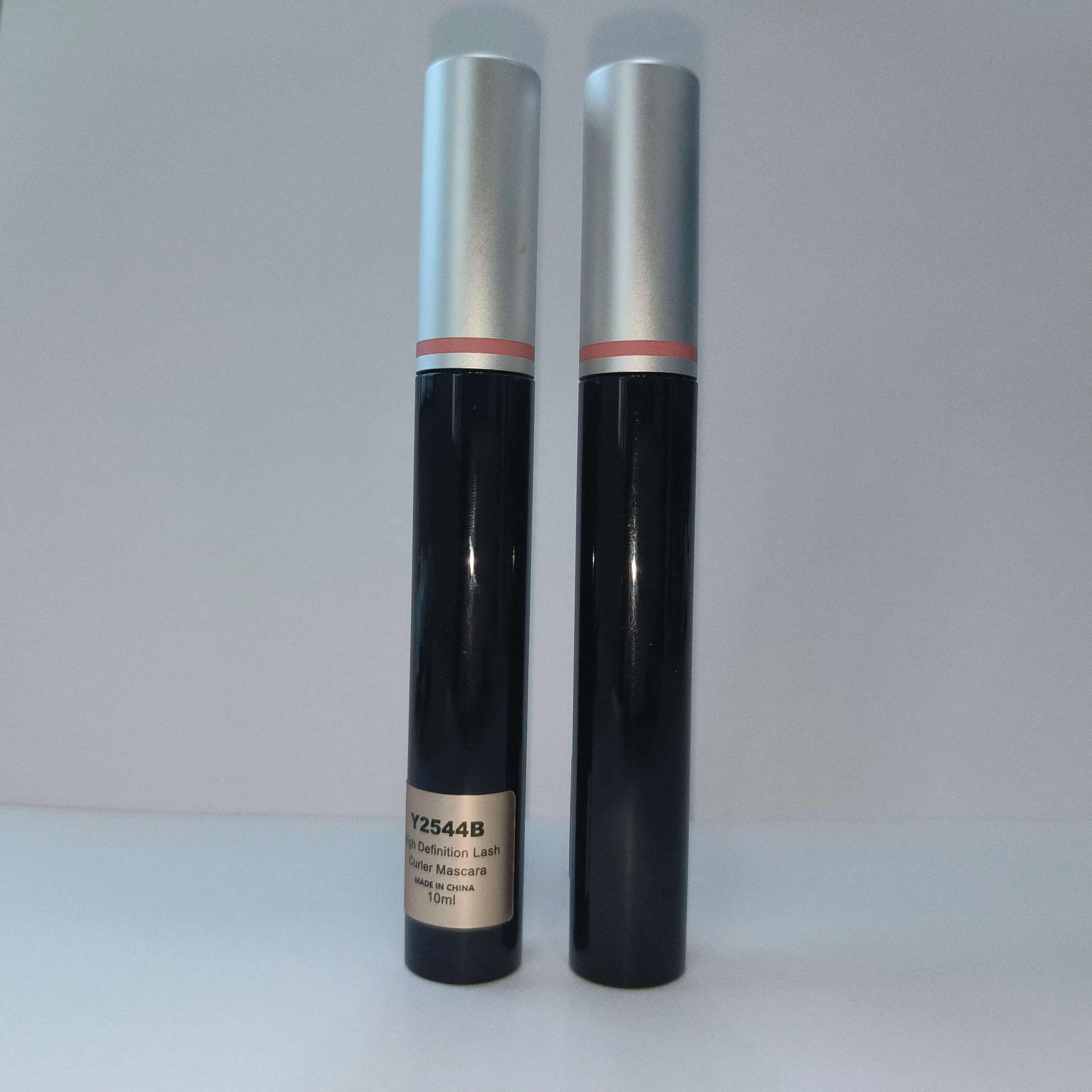 Customizable Glitter Finish Curling Mascara for All-Day Wear
