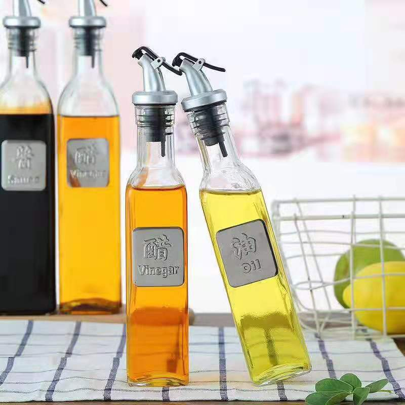 250ml 16 Oz 500ml Empty Kitchen Square Vinegar Glass Cooking Olive Oil Bottle with Pourer Spout for Condiment Soy Sauce