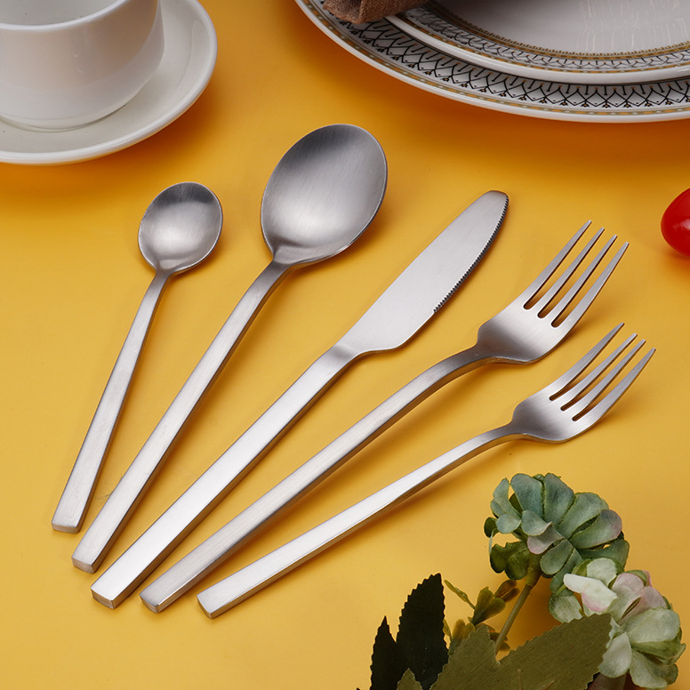 24PCS Modern Design Gold Stainless Steel Cutlery for Parties Weddings