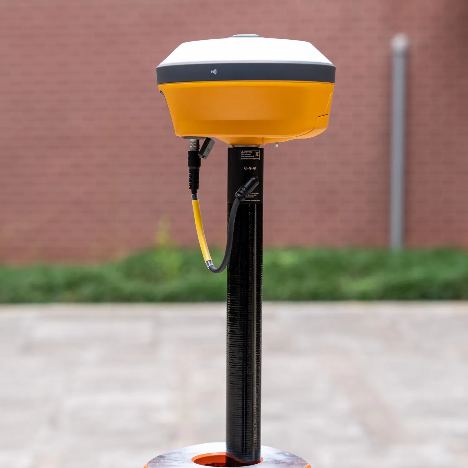 GNSS-приемник Hi-Target V98 с аккумулятором