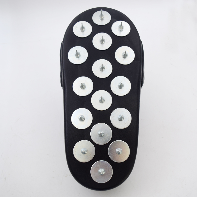 Шипованные башмаки для эпоксидных полов