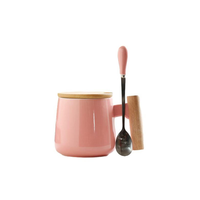 Фарфоровая чашка с бамбуковой крышкой и ложкой