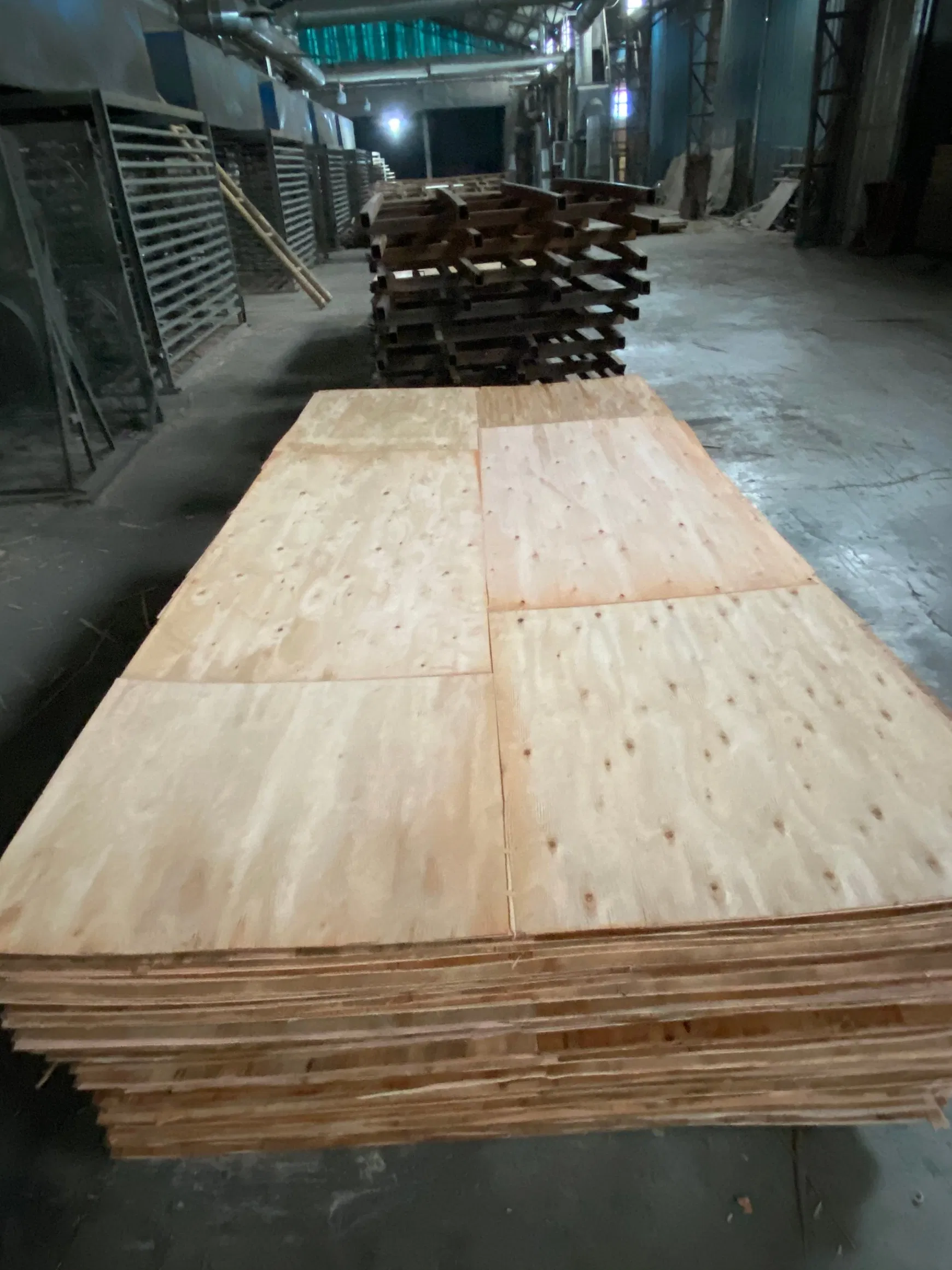 Recon Plywood Melamine Plywood Base Board 1220X2440 mm