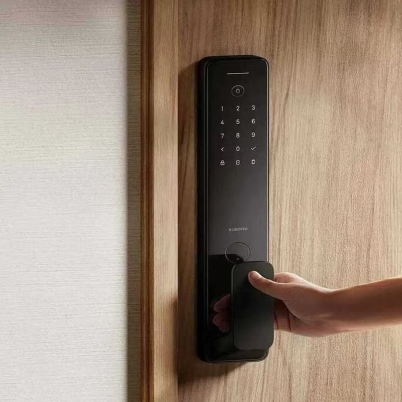 Auto-Lock Smart Lock for Safety