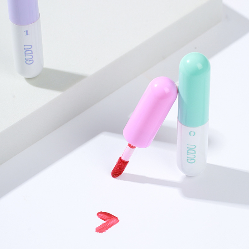 Hot-Selling Mini Capsule Is Not Easy to Fade and Moisturize Lips Small and Portable Lip Gloss