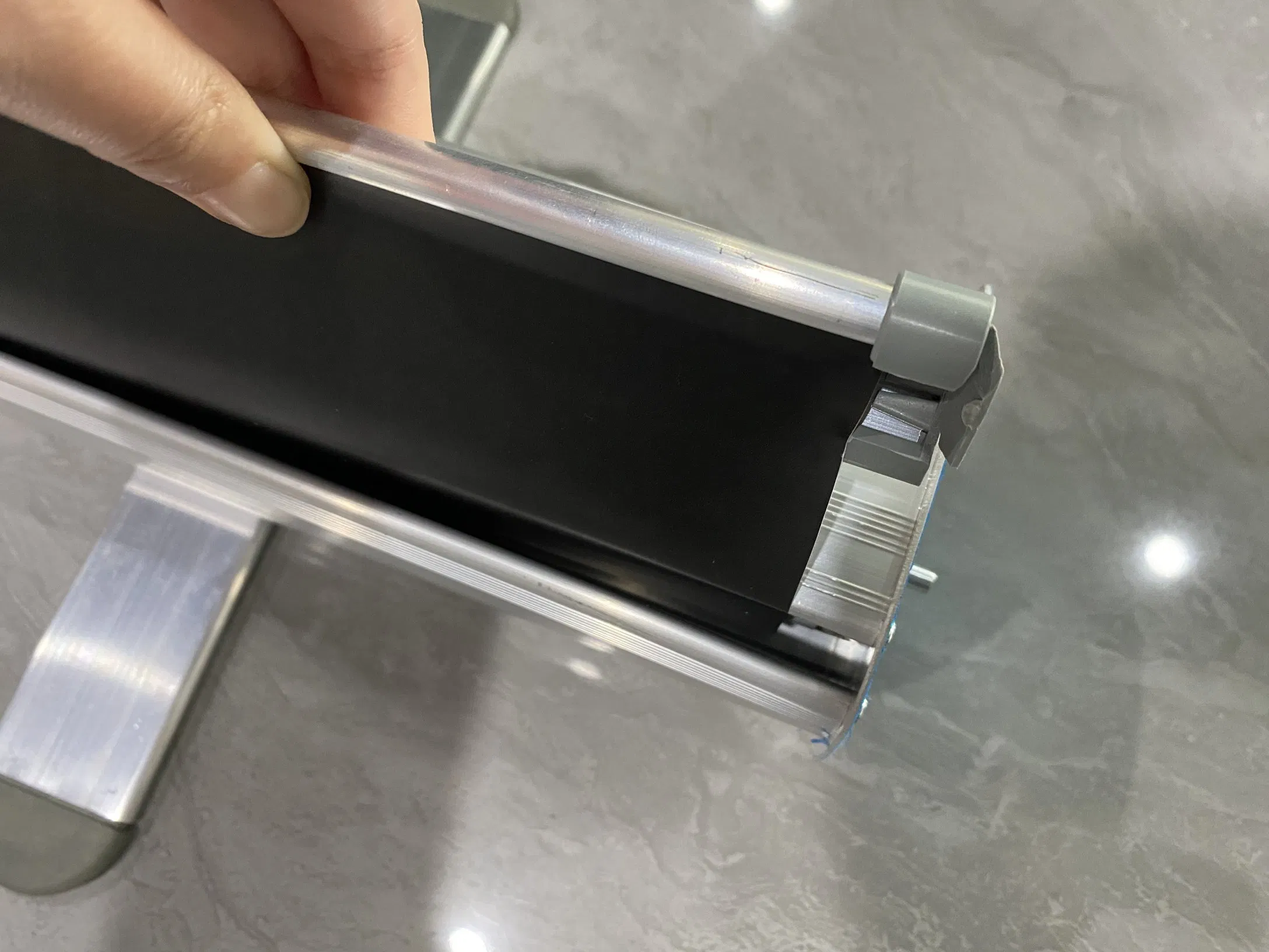 Aozhan Hot Sale Standard 80 X 200 Roll up Banner Advertising Display Retractable Pop up Banner Pull up Banner Stand