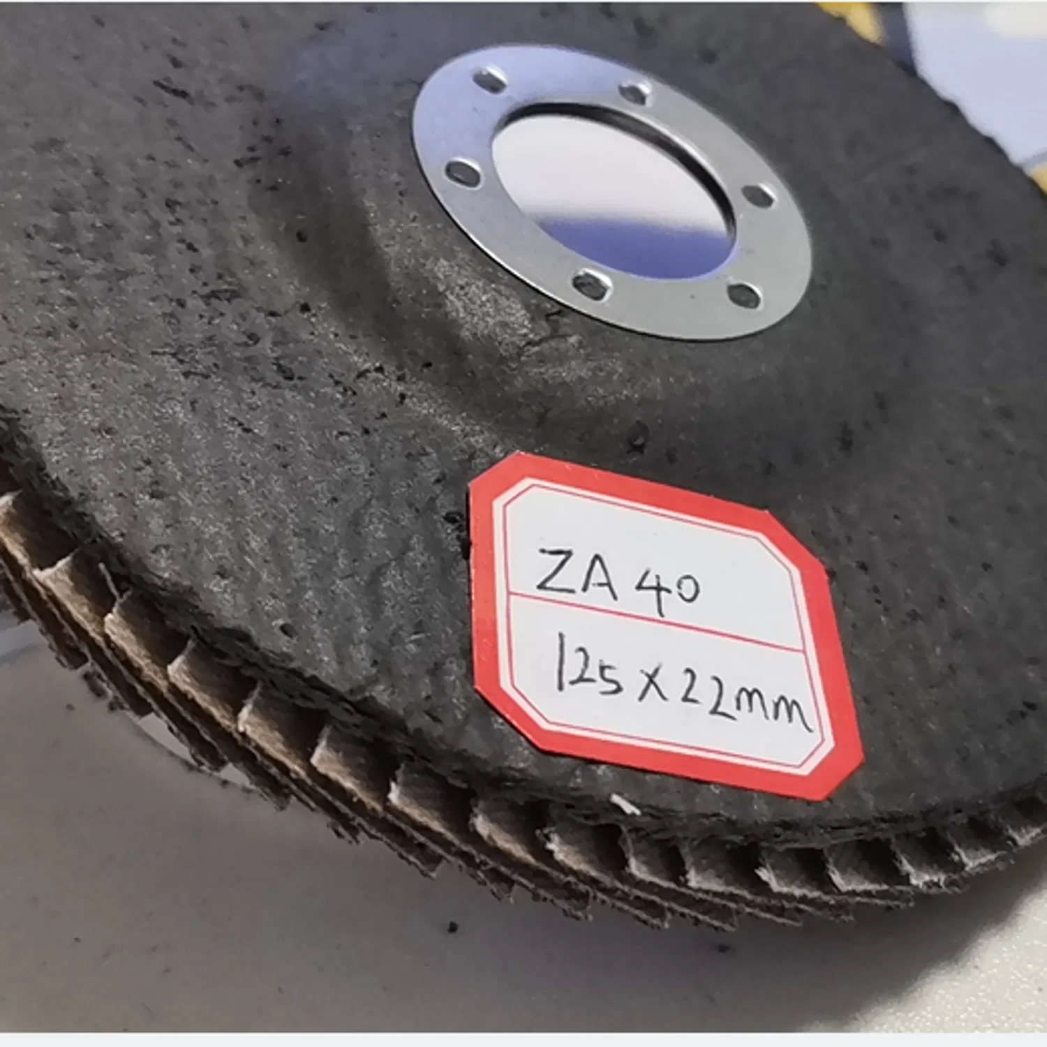 Лепестковый шлифовальный круг T27 и T29