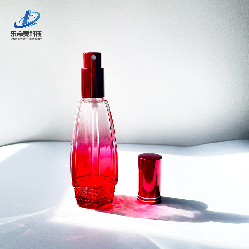 60ml Glass Perfume Bottle Empty Bottle Cosmetic Packaging with Spray Pump Made of Plastic High Quality Customized Container