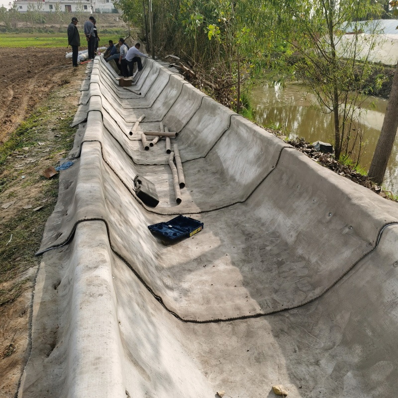 Durable Fiber Reinforced Cement Blanket for Ditch Channels Concrete Green Cement Blanket Canva Rolls for Canal Lining, Slope Erosion Control, and Waterproofing
