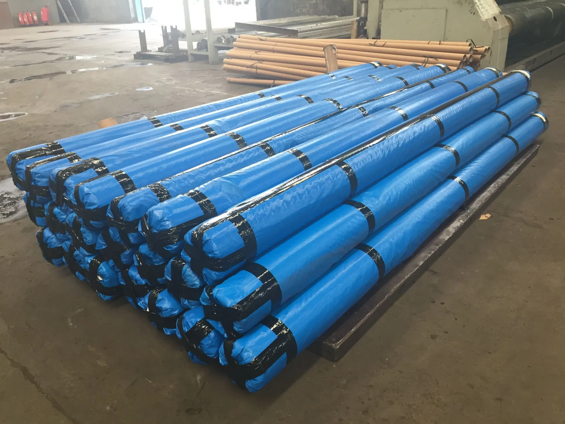 Two-Way Stretched Plastic Geogrid Is Similar to Square Network Structure