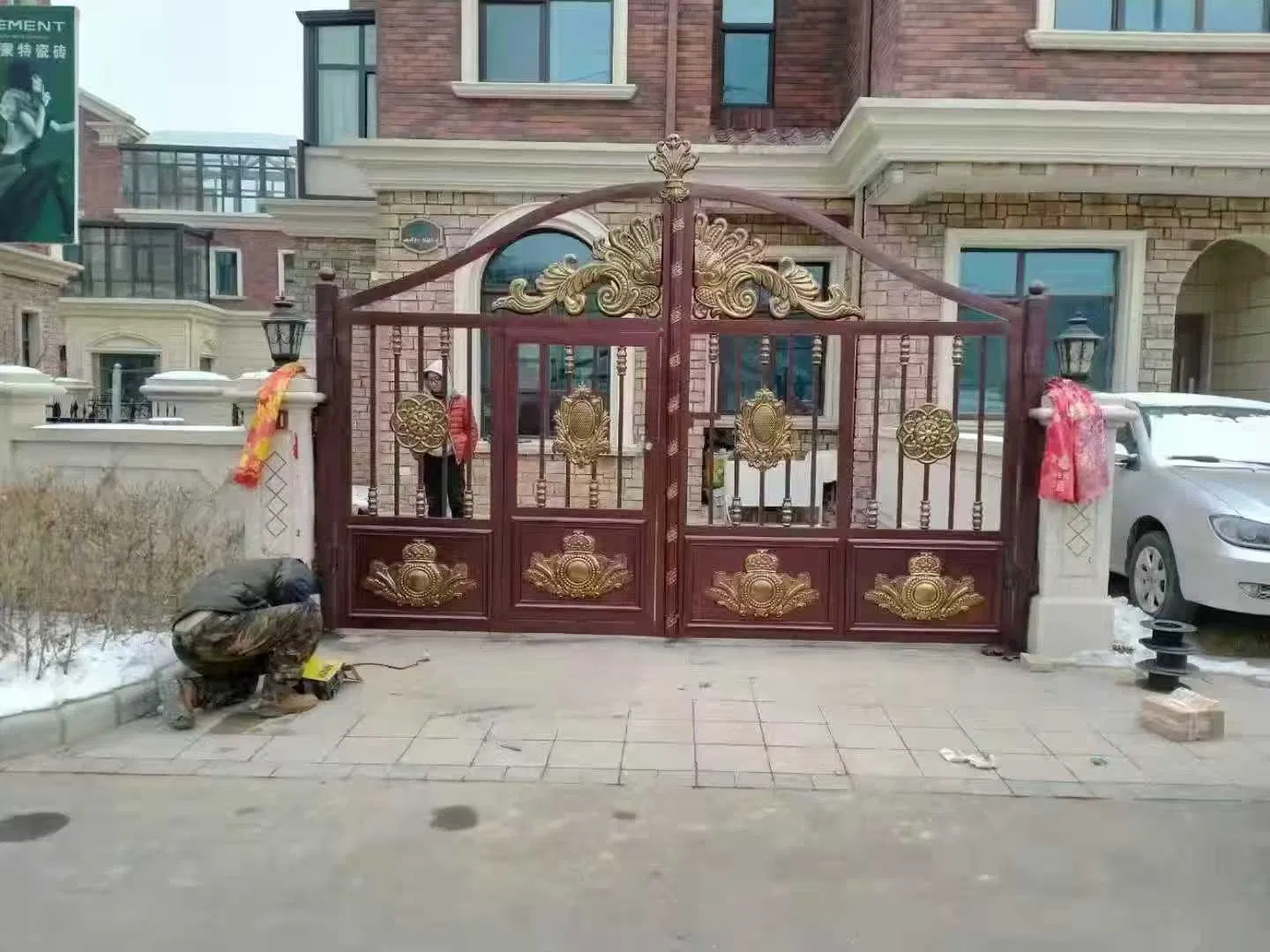 Metal Window Durable Aluminum Art Door for Stylish Entryways and Exteriors