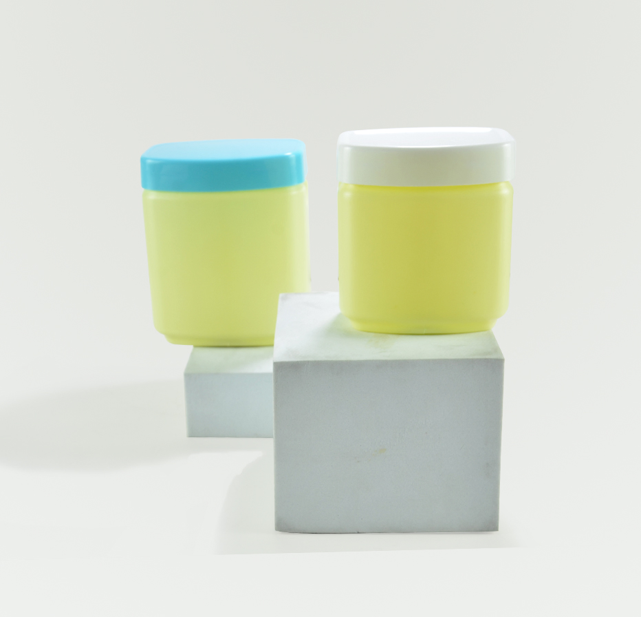 Custom Printing PP Plastic Empty Lip Balm Container Flip-Top Lid Jar Lip Cream Body Cream Face Cream Container