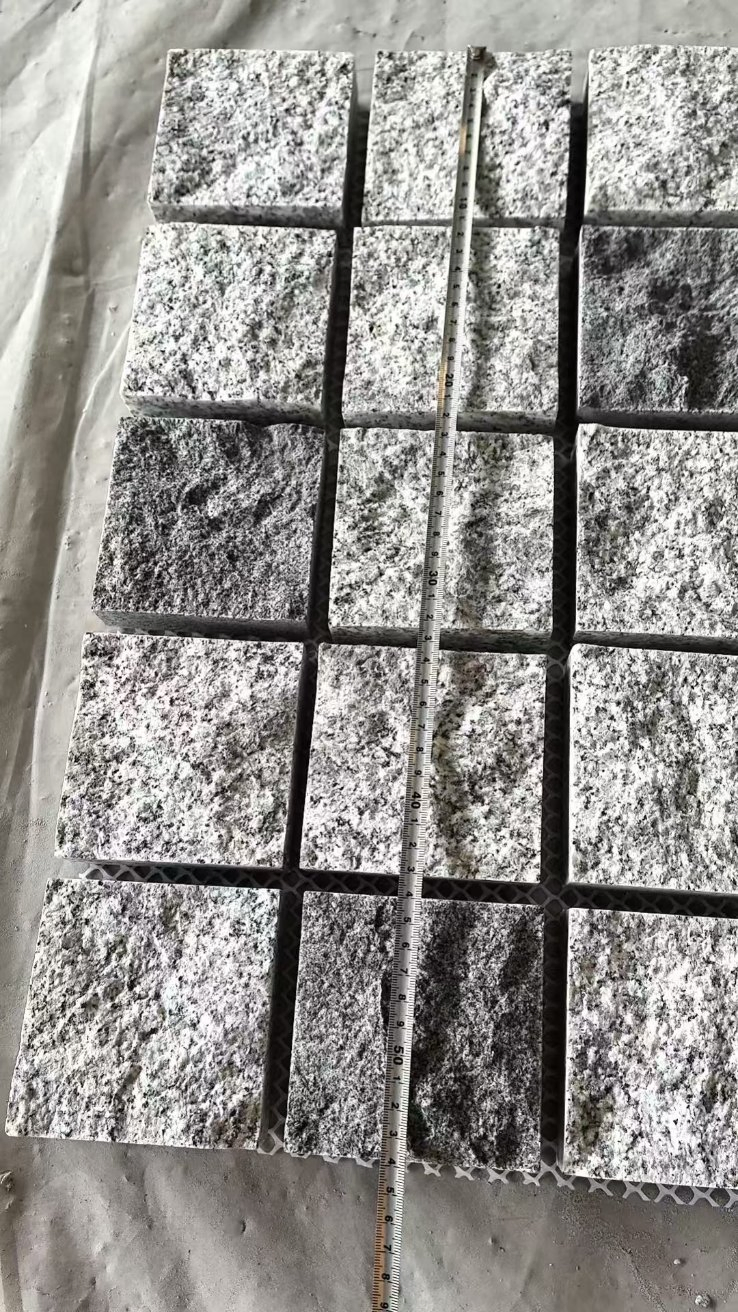 Natural split/flamed/bush-hammered/sandblasted/brushed dark/light Grey/gold Granite Cubes Paving for garden/outdoor/outside landscape/floor/wall/pool tiles/slab