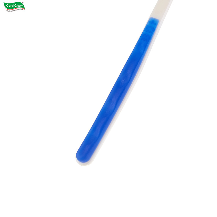 Wholesale Disposable Personal Care Tongue Massage Scraper Plastic Adult Tongue Cleaner Oral Cleaning Blister Packing