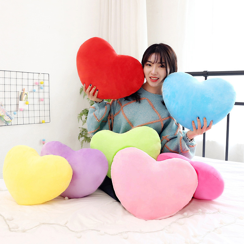 Wholesale Valentine's Day Gift Couple Wedding Heart-Shaped Gift Pillow Cushion