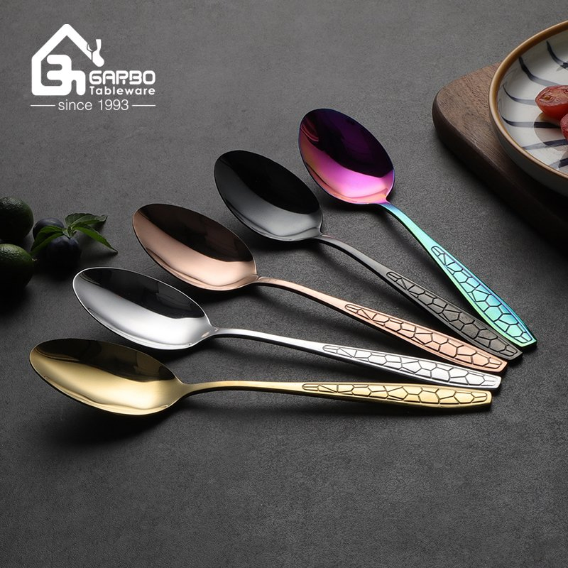 China Supplier Customized Colorful Kitchen Utensil Stainless Steel Cutlery Set with Dinner Knife and Fork