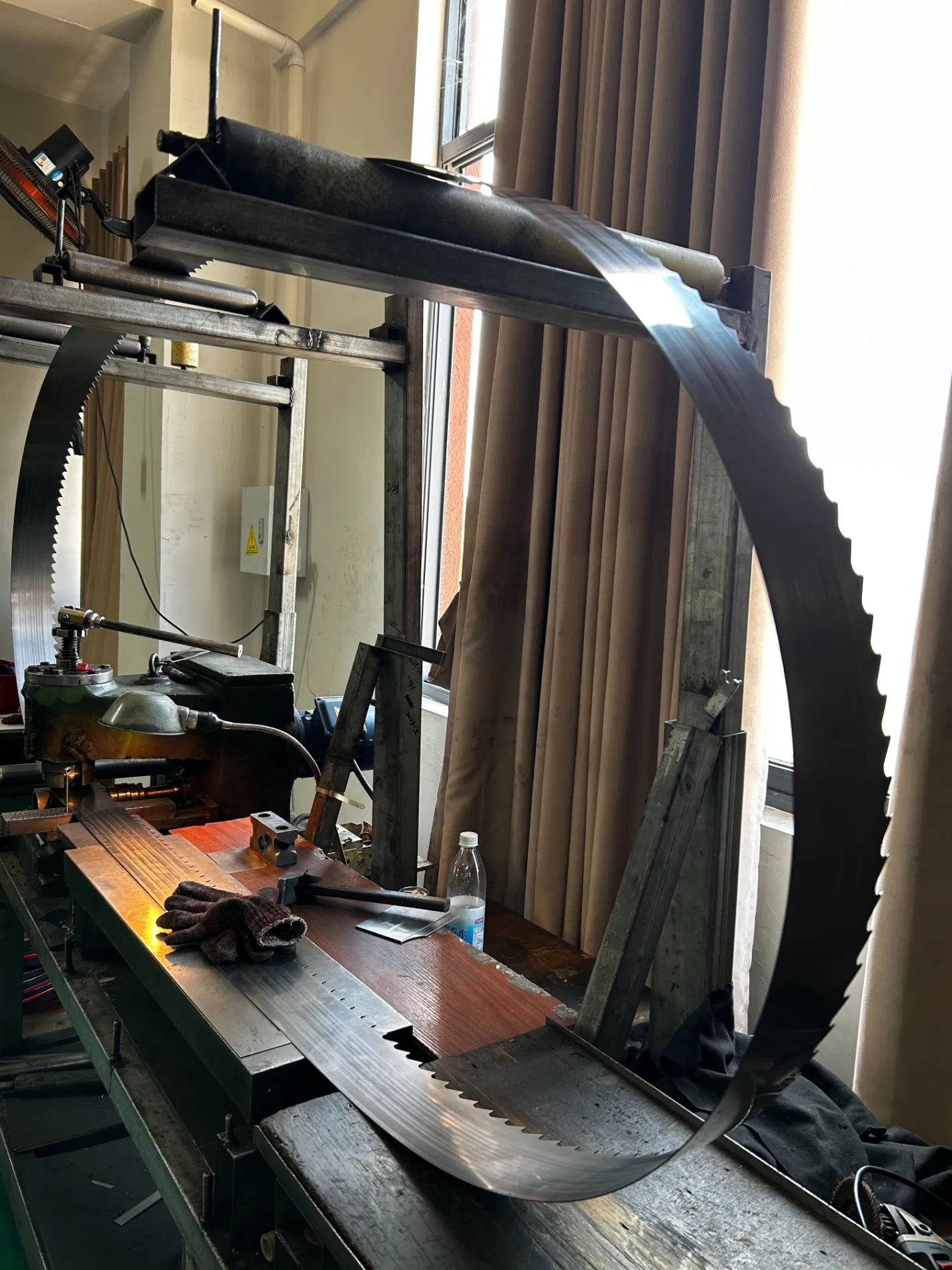 Tungsten Carbide Tipped Saw Precision Alloy Steel Saw Blade for Industrial Use