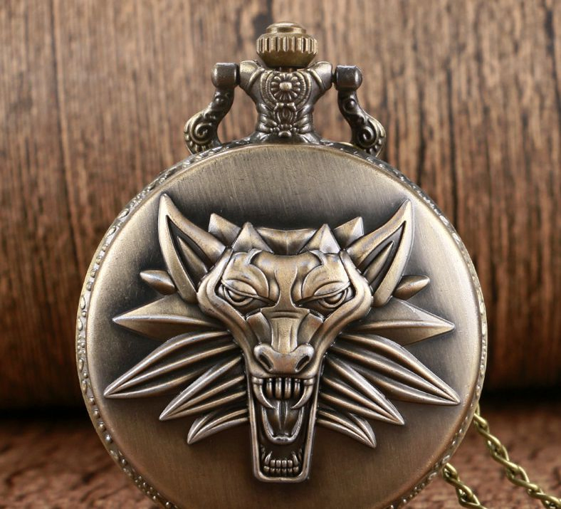Classic Wolf Bronze Vintage Men Women Antique Tuo Table Hollow Pocket Watch